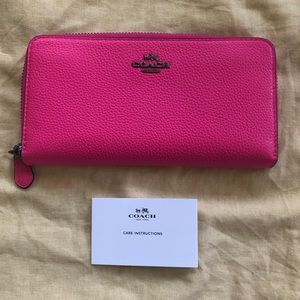 ❌SOLD❌Pink leather Coach Wallet Brand New